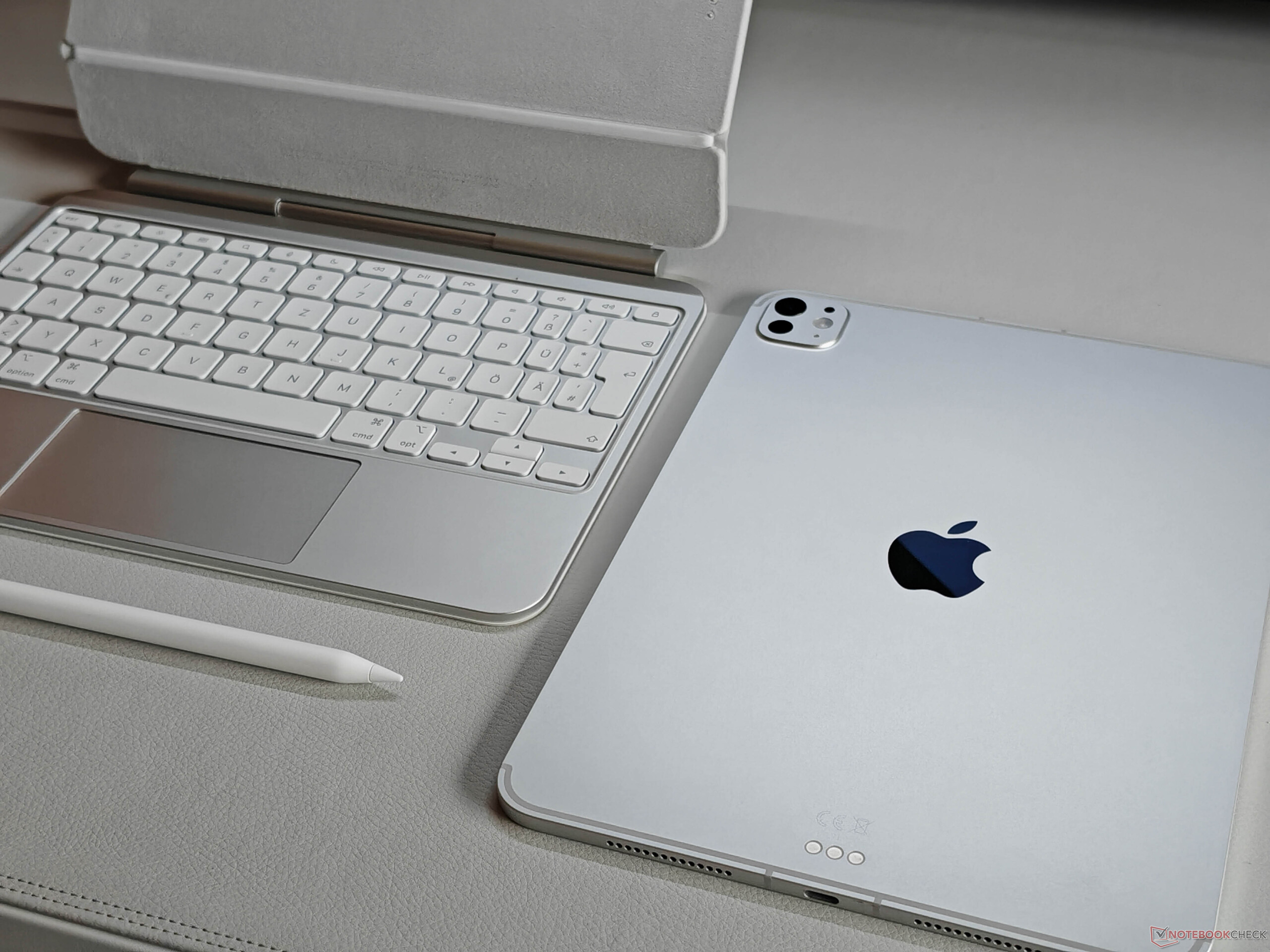 Apple iPad Pro 11 2025 - Notebookcheck.net External Reviews