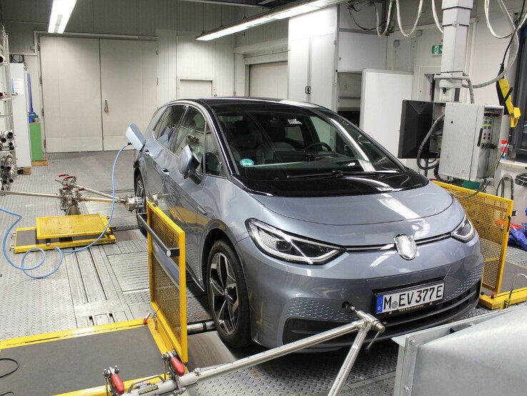 The VW ID.3 used in the ADAC's testing. (Image source: ADAC)