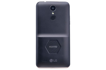 LG K7i (LGX230I) "Mosquito Away" mosquito repellent cover behind (Source: LG India)