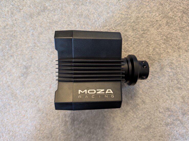 Moza R5 wheelbase.