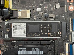 Replaceable M.2-2280 SSD