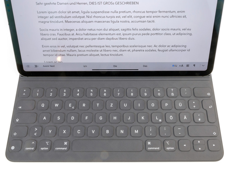 A look at the Apple Smart Keyboard Folio
