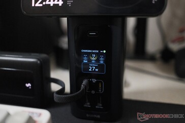 The Spacemate RD1 Pro in charging mode...