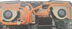 Dual fan system with six heat pipes