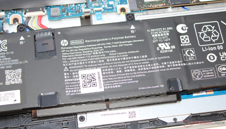 The battery has a capacity of 51.3 Wh.