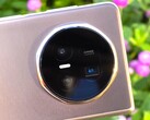 Sample macro shots suggests the Honor Magic V5 features a significantly improved camera system. (Image source: @feni_book)