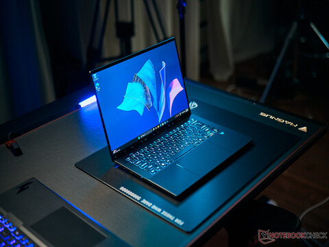 Slim OLED gamer with RTX 5070 and Lunar Lake - Acer Predator Triton 14 AI review