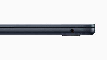 Apple MacBook Air 15-inch: Right - Headphone jack. (Image Source: Apple)
