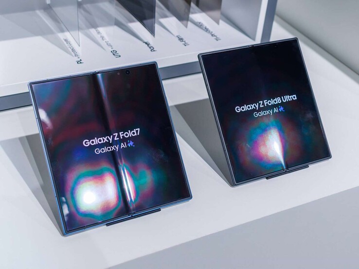 مقارنة بين هاتفي Galaxy Z Fold 7 و Galaxy Z Fold 8