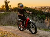 The Juiced Bikes RipCurrent S offers a comfortable, versatile ride thanks to its fat tyres and high-rise bars. (Image source: Juiced Bikes)