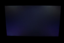 slight screen bleeding (especially at the top)