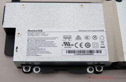 Internal power supply unit with 135 watts (19 V; 7.1 A)