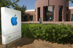 No signs of any struggle have been recorded in the Apple 911 calls. (Source: Sacramento Bee) No signs of any struggle have been recorded in the Apple 911 calls. (Source: Sacramento Bee)