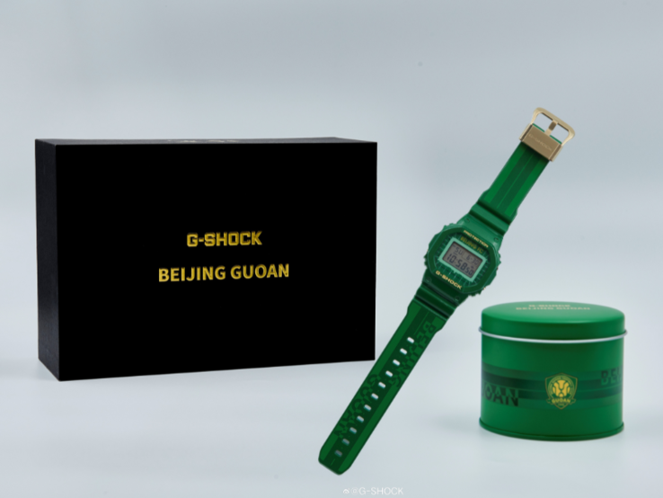 The G-Shock x Beijing Guoan Football Club watch. (Image source: Casio via Weibo)