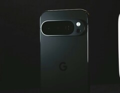 The October update is apparently causing app crashes on the Google Pixel 10 (Pro). (Image source: Samuel Angor)