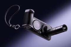 The Honor Magic 8 RSR Porsche Design offers an optional camera grip and teleconverter (Image source: Honor)