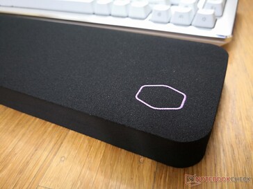 Soft palm rest has no way to physically attach to the keyboard