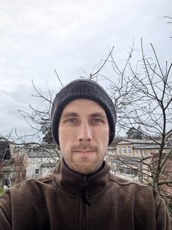 Selfie with the 13 MP wide-angle camera of the Huawei Pura 80 Pro 