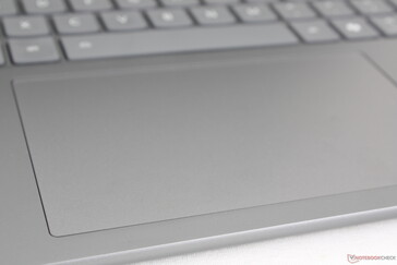 Glass clickpad is spacious and reliable for cursor control