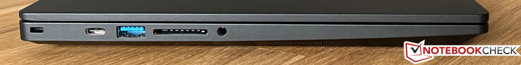 Left: Kensington lock, USB-C 3.2 Gen 2 (10 GBit/s, Power Delivery, DisplayPort ALT mode 1.4), USB-A 3.2 Gen 1 (5 GBit/s), card reader, 3.5-mm audio