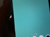 An example of the display stripes/banding showing on some Sony Xperia XZ1 and XZ2 phones. (Source: Tweakers)