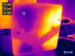 Minisforum EliteMini UM780 XTX vs. stress test (bottom vertical)