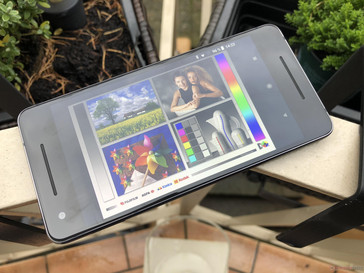 Google Pixel 2 outdoors (overcast)