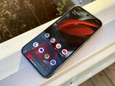 The regular Pixel 9 and Pro models have received steep discounts. (Image Source: Manuel Masiero / Notebookcheck)