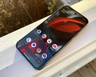 The regular Pixel 9 and Pro models have received steep discounts. (Image Source: Manuel Masiero / Notebookcheck)
