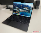 The M2 MacBook Air (pictured) with 16 GB of unified RAM and a 256 GB SSD is on sale at Costco for a penny shy of $700. (Image source: Notebookcheck)