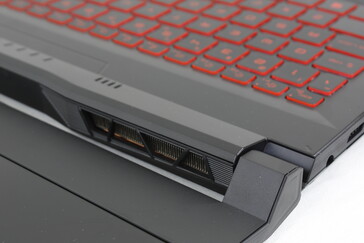 Outer lid can open the full 180 degrees unlike on most other gaming laptops