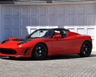 Even though it's almost one and a half decades old, the original first-generation Tesla Roadster is still a beautiful sports car which now even increases in value (Image: Tesla)