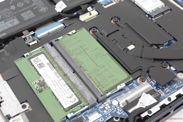 Accessible 2x SODIMM slots. We can notice some slight electronic noise from our test unit
