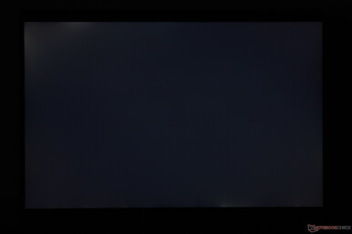 Minimal uneven backlight bleeding
