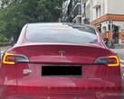 Tesla Model 3 with anti-Musk decal. (Image source: Notebookcheck)