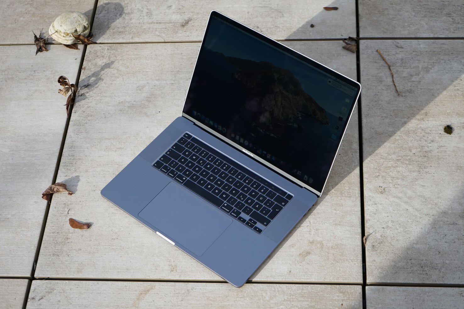 Macbook 12 Inch Rose Gold Review Apple S Latest Is Pink Portable Powerful Rose Gold Macbook Apple Computer Laptop Macbook 12 Inch
