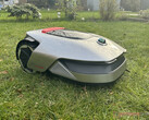 Dreame A1 test robotic lawn mower review