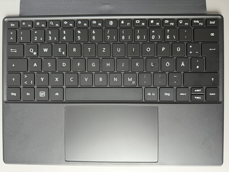 Keyboard layout of the optional keyboard