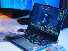 The Lenovo LOQ 15 gaming laptop on sale features a 15.6-inch display. (Image source: Notebookcheck Reviews on YouTube)