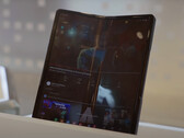 The Flex In N Out is not a Galaxy Z Fold5 prototype. (Image source: Linus Tech Tips)
