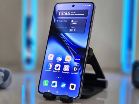 Vivo X200 Pro test smartphone (Image source: Marcus Herbrich)
