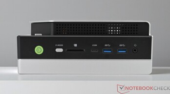 Front I/O of the GMKtec Evo-X2 mini PC. (Image source: Sebastian Bade of Notebookcheck)