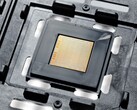 IBM's new Power10 server-class chips are fabricated on Samsung's 7 nm EUV process. (Image: IBM)