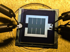 Paper-thin yet highly efficient: A tandem solar cell with perovskite and CIGS. (Image source: G. Farias Basulto/HZB)