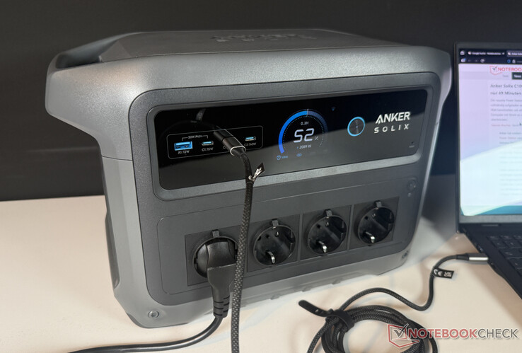 The Anker Solix C1000 Gen 2 is versatile, e.g. in the office (also as a UPS) or when camping