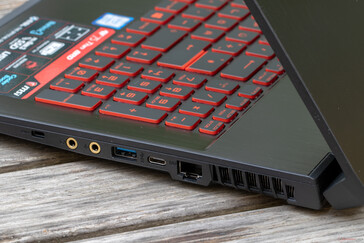 MSI GF75 Thin 8RD (i7-8750H, GTX 1050Ti Max-Q) Laptop Review 