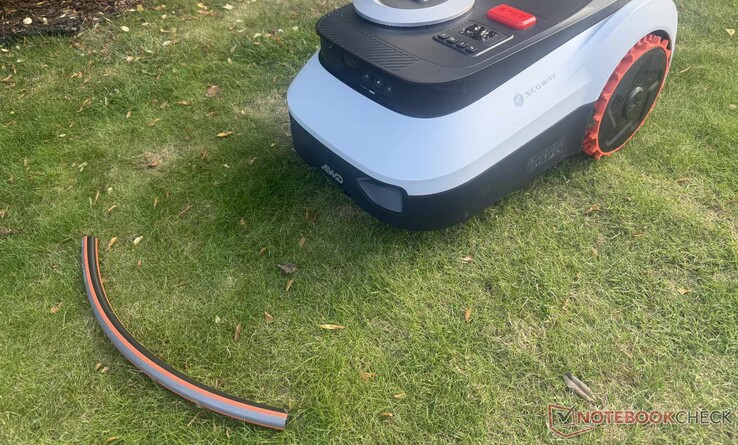 The Navimow i2 LiDAR Pro reliably detected the piece of garden hose during testing.