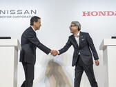 CEO of Nissan, Makoto Uchida, and CEO of Honda, Toshihiro Mibe. (Image source: Nissan)