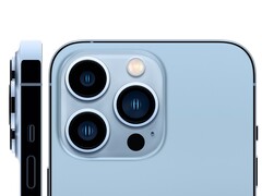 The iPhone 15 Pro may come with a signifciantly upgraded camera featuring a periscope lens with a 10x optical zoom (Image: Apple)