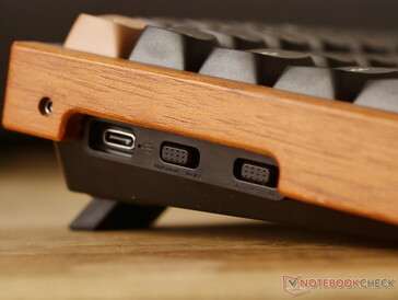 Keychron K4 HE hardware switches for OS and connectivity modes.